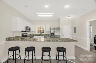 9047 Meadow Vista Rd, Charlotte, NC 28213 - Photo 6