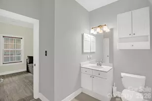 9047 Meadow Vista Rd, Charlotte, NC 28213 - Photo 16