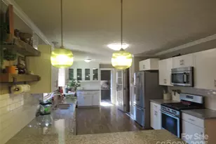 4022 Lynn Cir, Shelby, NC 28152 - Photo 4