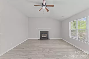 17300 Commons Crossing Dr, Charlotte, NC 28277 - Photo 12