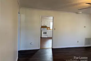 828 Spruce St, Mooresville, NC 28115 - Photo 2