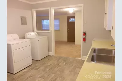 2746 Dogwood Avenue, Charlotte, NC 28206 - Photo 6