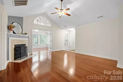 5518 Prosperity View Drive, Charlotte, NC 28269 - Photo 12