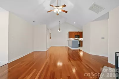 5518 Prosperity View Drive, Charlotte, NC 28269 - Photo 6