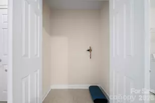 5518 Prosperity View Dr, Charlotte, NC 28269 - Photo 20