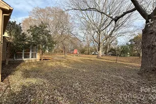 809 Howard St, Shelby, NC 28152 - Photo 10