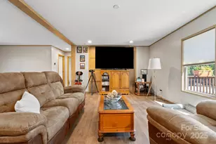 102 Kiwassa Ln, Hendersonville, NC 28792 - Photo 10