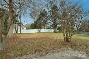 9701 Veronica Dr, Charlotte, NC 28215 - Photo 20