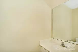 9701 Veronica Dr, Charlotte, NC 28215 - Photo 10