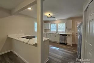 2507 Moreland St, Charlotte, NC 28208 - Photo 2