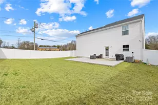 4447 Wild Rdg Dr, Charlotte, NC 28215 - Photo 22