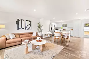 4447 Wild Rdg Dr, Charlotte, NC 28215 - Photo 4