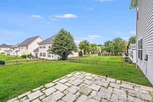 6227 Castlecove Rd, Charlotte, NC 28278 - Photo 32