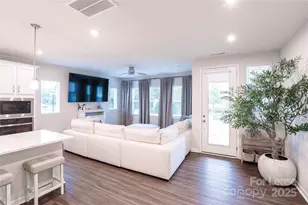 526 Myrick Aly, Charlotte, NC 28217 - Photo 8