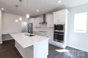 526 Myrick Aly, Charlotte, NC 28217 - Photo 6