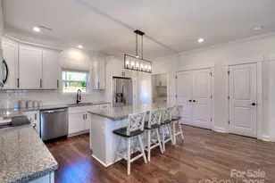 140 Elizabeth Ave, Salisbury, NC 28144 - Photo 6