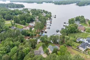9372 Island Point Rd, Sherrills Ford, NC 28673 - Photo 16