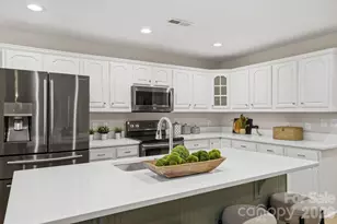 9372 Island Point Rd, Sherrills Ford, NC 28673 - Photo 4