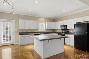 4330 Laurel Hill Ln, Charlotte, NC 28217 - Photo 1