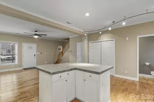 4330 Laurel Hill Ln, Charlotte, NC 28217 - Photo 10