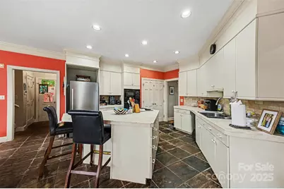 7716 Red Oak Lane, Charlotte, NC 28226 - Photo 12