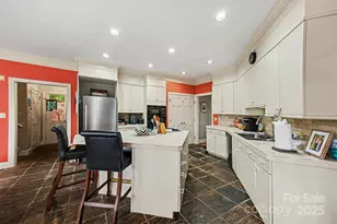 7716 Red Oak Ln, Charlotte, NC 28226 - Photo 12