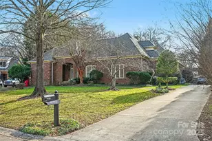 7716 Red Oak Ln, Charlotte, NC 28226 - Photo 4