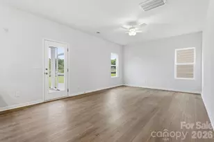 1641 Piper Creek Ave, Newton, NC 28658 - Photo 6