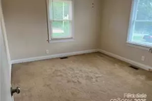 2304 Cline St, Statesville, NC 28677 - Photo 8