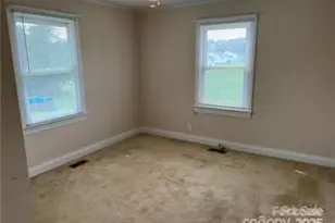 2304 Cline St, Statesville, NC 28677 - Photo 10