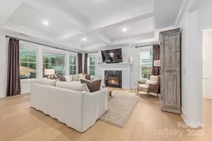 6931 Providence Ln W, Charlotte, NC 28226 - Photo 8