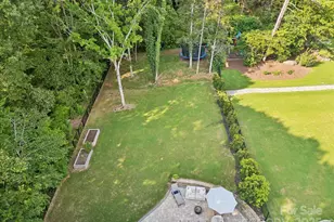 6931 Providence Ln W, Charlotte, NC 28226 - Photo 2