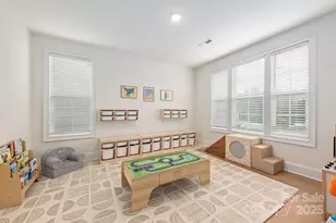 6931 Providence Ln W, Charlotte, NC 28226 - Photo 4