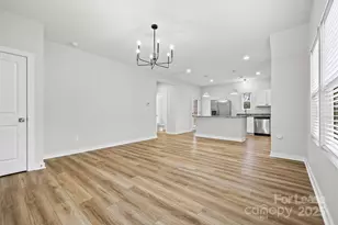 1914 White St, Gastonia, NC 28052 - Photo 4