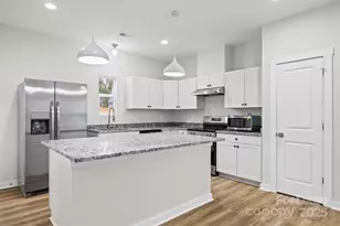 1914 White St, Gastonia, NC 28052 - Photo 8