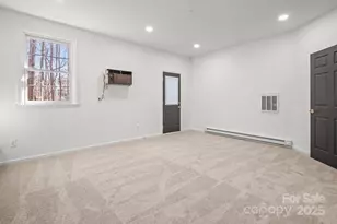 7735 Beaker Ct, Charlotte, NC 28269 - Photo 32