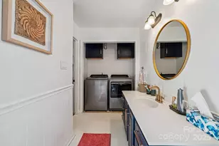 10105 Sparkling Brook Ct, Charlotte, NC 28214 - Photo 16