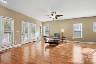 556 Peaceful Creek Dr, York, SC 29745 - Photo 8