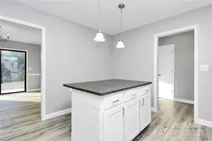 5823 Falstaff Dr, Charlotte, NC 28227 - Photo 6