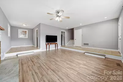 212 Newland Place NW, Lenoir, NC 28645 - Photo 4