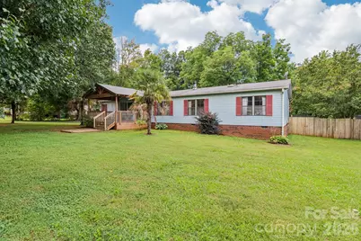 122 S Main Street, New London, NC 28127 - Photo 2