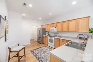 122 Outlook Cir, Swannanoa, NC 28778 - Photo 10