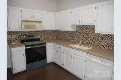 10749 Colony Woods Drive, Charlotte, NC 28277 - Photo 4