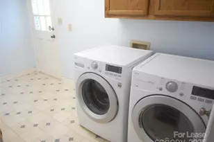 10749 Colony Woods Dr, Charlotte, NC 28277 - Photo 8