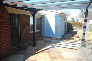 10749 Colony Woods Dr, Charlotte, NC 28277 - Photo 16