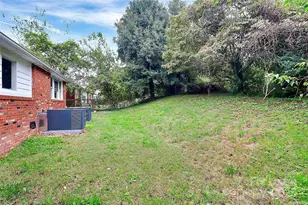 2701 Watson Dr, Charlotte, NC 28208 - Photo 30