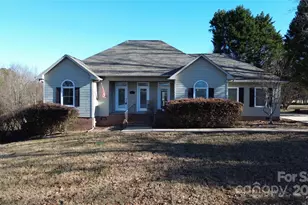 137 N Shore Dr, Cherryville, NC 28021 - Photo 20