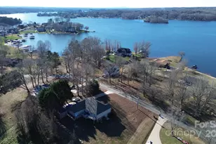 137 N Shore Dr, Cherryville, NC 28021 - Photo 38