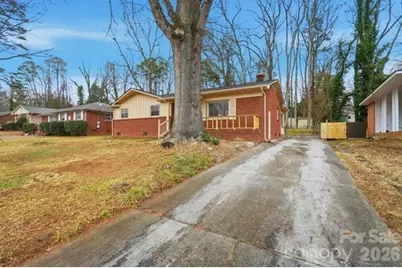 5326 Dolphin Lane, Charlotte, NC 28215 - Photo 2