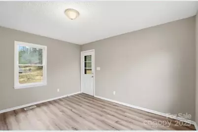 5326 Dolphin Lane, Charlotte, NC 28215 - Photo 16